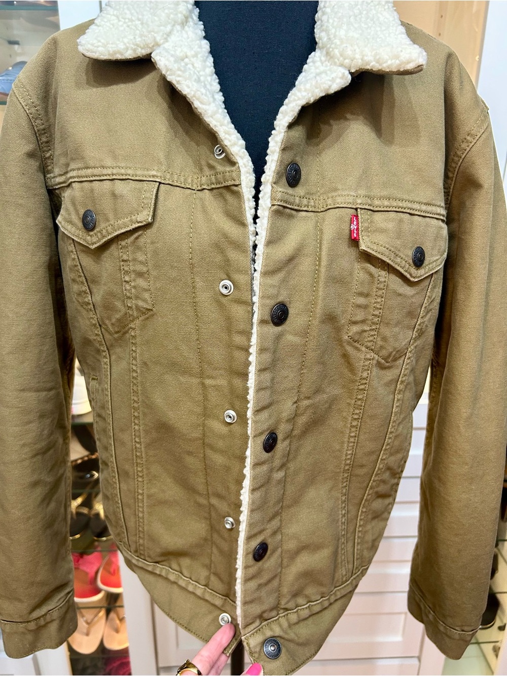 Levi's Type lll Canvas Men's Olive Sherpa-Lined Trucker Jacket - Picture 2 of 7